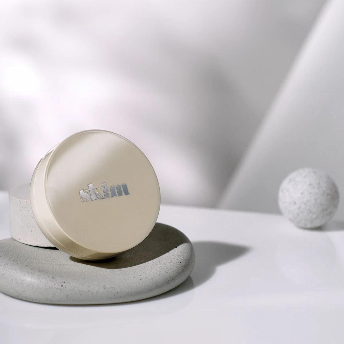 Repos cushion foundation（ルポ クッションファンデーション）
